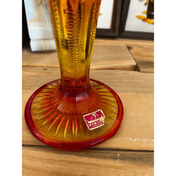 Two Vintage Viking Glass Amberina Bud Vase in Yesteryear Pattern Flared Scallope - Picture 3 of 9